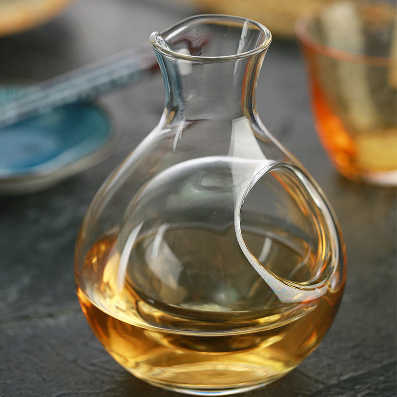Bezoljowa, przezroczysta krysz – Wine Beer Whiskey recenzja i cena